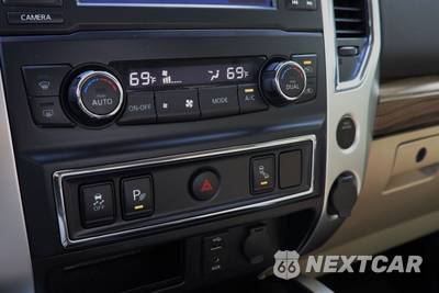 2017 Nissan TITAN SL Crew Cab Short Bed - zdjęcie 47 z 50 - miniatura