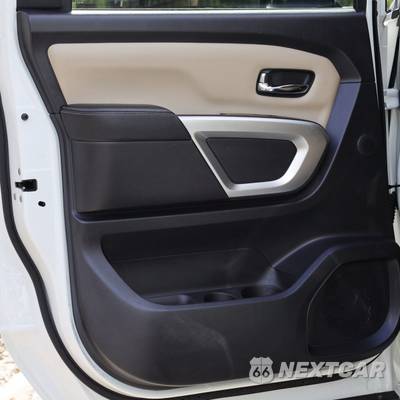 2017 Nissan TITAN SL Crew Cab Short Bed - zdjęcie 26 z 50 - miniatura