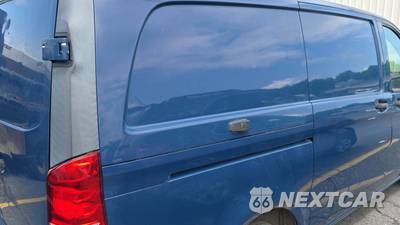 2019 Mercedes-Benz Metris Cargo Van 126.0" WB - zdjęcie 25 z 32 - miniatura