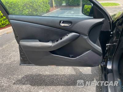 2009 Nissan Altima 2.5 SL Sedan - zdjęcie 14 z 52 - miniatura
