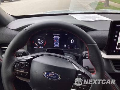 2026 Ford Explorer ST - zdjęcie 17 z 19 - miniatura