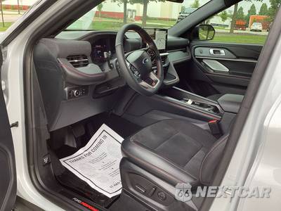 2026 Ford Explorer ST - zdjęcie 9 z 19 - miniatura