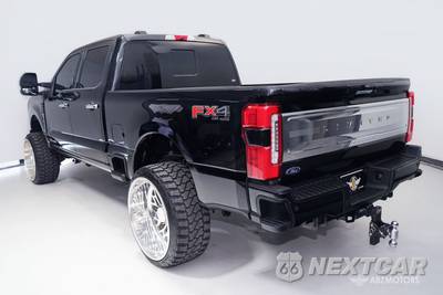 2024 Ford Super Duty F-250 Limited Crew Cab Medium Bed - zdjęcie 6 z 35 - miniatura