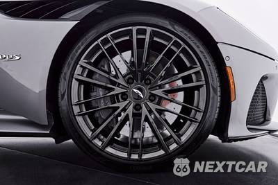 2021 Aston Martin DBS Superleggera Coupe - zdjęcie 39 z 50 - miniatura
