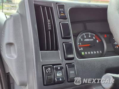 2020 Isuzu NPR HD Base Low Tilt - zdjęcie 25 z 28 - miniatura