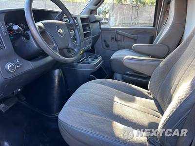 2016 Chevrolet Express 3500 Cutaway 1WT - zdjęcie 6 z 7 - miniatura