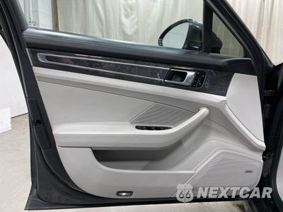 2018 Porsche Panamera 4 - zdjęcie 8 z 18 - miniatura