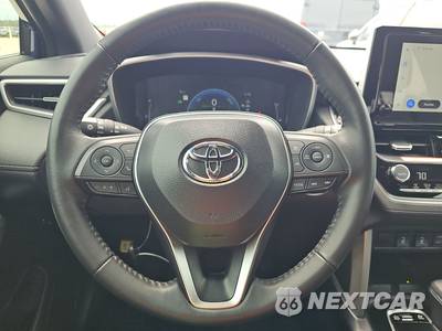 2025 Toyota Corolla Cross Hybrid XSE - zdjęcie 10 z 18 - miniatura