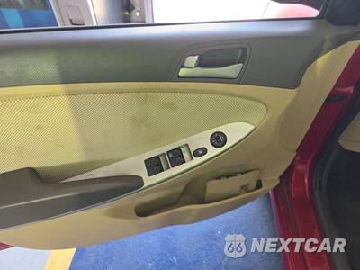 2012 Hyundai Accent GLS Sedan - zdjęcie 9 z 31 - miniatura