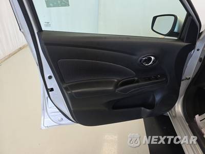 2019 Nissan Versa Sedan SV - zdjęcie 9 z 34 - miniatura