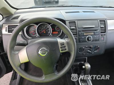 2011 Nissan Versa 1.8 S Hatchback - zdjęcie 11 z 18 - miniatura