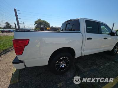 2024 Nissan TITAN SV Crew Cab Short Bed - zdjęcie 4 z 29 - miniatura
