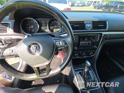 2016 Volkswagen Passat 1.8T R-Line w/Comfort Pkg - zdjęcie 11 z 29 - miniatura