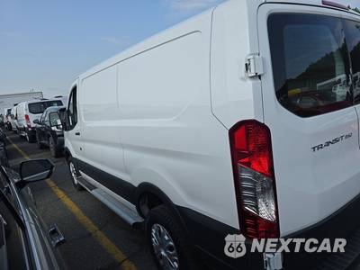 2025 Ford Transit 250 Cargo Van Low Roof 130.0" WB - zdjęcie 6 z 28 - miniatura