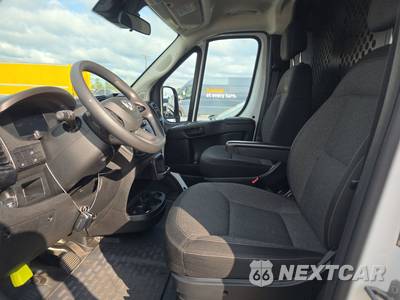 2025 Ram ProMaster 2500 Cargo Van Tradesman w/Passenger Seat Low Roof 136.0" WB - zdjęcie 7 z 31 - miniatura