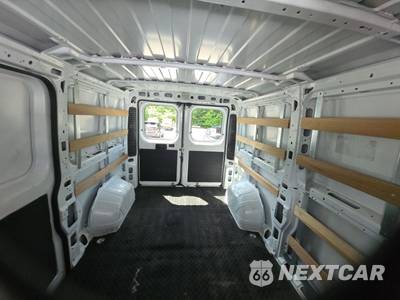 2025 Ram ProMaster 2500 Cargo Van Tradesman w/Passenger Seat Low Roof 136.0" WB - zdjęcie 16 z 18 - miniatura
