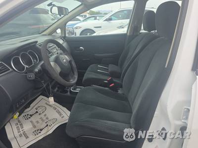 2011 Nissan Versa 1.8 S Hatchback - zdjęcie 7 z 48 - miniatura