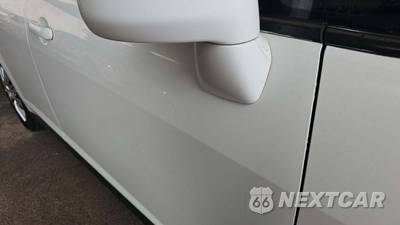 2011 Nissan Versa 1.8 S Hatchback - zdjęcie 22 z 48 - miniatura