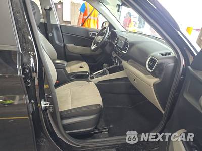 2024 Hyundai Venue SEL - zdjęcie 8 z 33 - miniatura