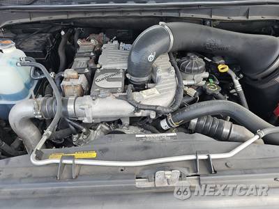 2017 Nissan TITAN XD PRO-4X Crew Cab Medium Bed - zdjęcie 15 z 35 - miniatura