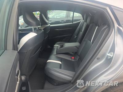 2025 Toyota Camry SE - zdjęcie 13 z 27 - miniatura