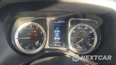 2018 Nissan TITAN SV Crew Cab Short Bed - zdjęcie 17 z 26 - miniatura