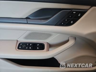 2023 Porsche Taycan - zdjęcie 19 z 20 - miniatura