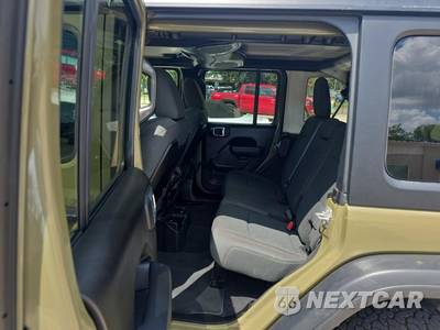2026 Jeep Wrangler 4 Door Rubicon - zdjęcie 16 z 21 - miniatura