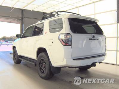 2015 Toyota 4Runner SR5 - zdjęcie 6 z 40 - miniatura