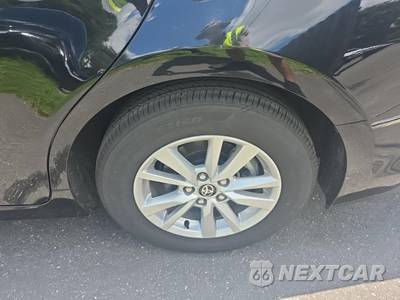 2026 Toyota Camry LE - zdjęcie 11 z 21 - miniatura