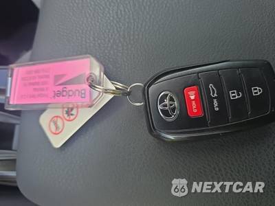 2026 Toyota Camry LE - zdjęcie 21 z 21 - miniatura