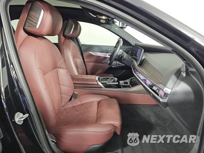 2025 BMW i7 xDrive60 - zdjęcie 8 z 40 - miniatura