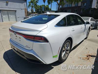 2022 Toyota Mirai XLE - zdjęcie 4 z 27 - miniatura