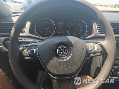 2018 Volkswagen Passat 2.0T S - zdjęcie 10 z 42 - miniatura