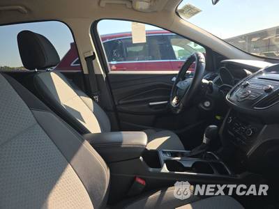 2017 Ford Escape SE - zdjęcie 8 z 33 - miniatura