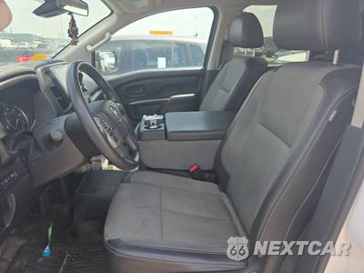 2021 Nissan TITAN S Crew Cab Short Bed - zdjęcie 7 z 23 - miniatura