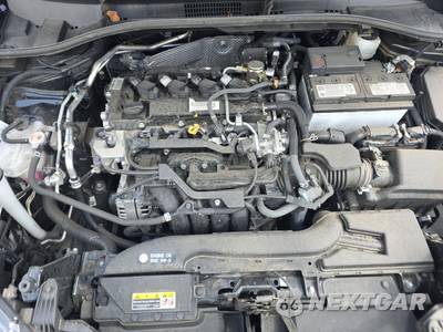2025 Toyota Corolla Cross LE - zdjęcie 15 z 37 - miniatura