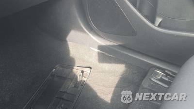 2025 Toyota Corolla Cross LE - zdjęcie 32 z 37 - miniatura