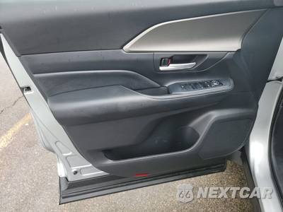2025 Toyota Grand Highlander XLE - zdjęcie 9 z 27 - miniatura