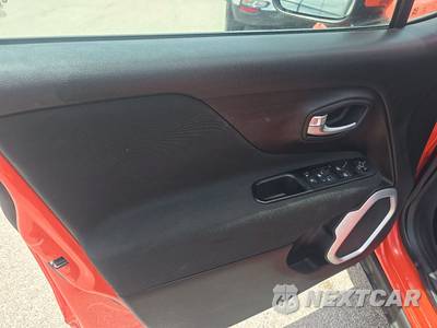 2020 Jeep Renegade Latitude - zdjęcie 9 z 28 - miniatura