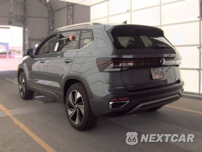 2025 Volkswagen Taos SE - zdjęcie 6 z 29 - miniatura