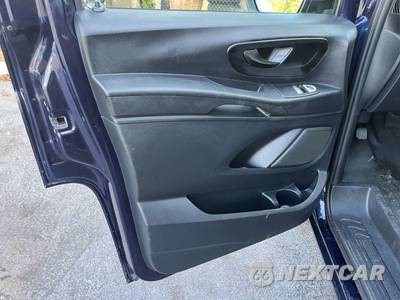 2021 Mercedes-Benz Metris Cargo Van 135.0" WB - zdjęcie 27 z 32 - miniatura