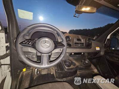 2025 Mercedes-Benz Sprinter 2500 Cargo Van High Roof 170.0" WB - zdjęcie 17 z 29 - miniatura