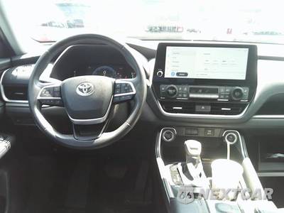 2025 Toyota Grand Highlander XLE - zdjęcie 21 z 36 - miniatura