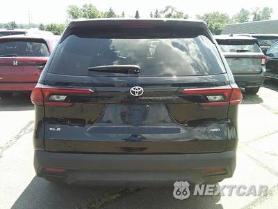 2025 Toyota Grand Highlander XLE - zdjęcie 9 z 36 - miniatura