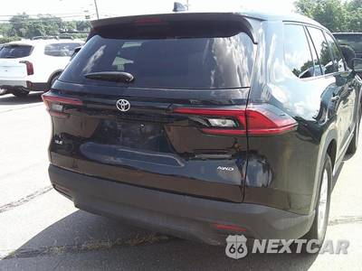 2025 Toyota Grand Highlander XLE - zdjęcie 8 z 36 - miniatura