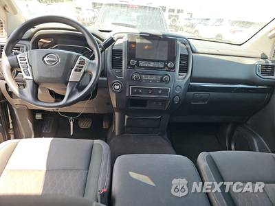 2023 Nissan TITAN SV Crew Cab Short Bed - zdjęcie 11 z 32 - miniatura