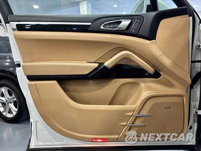 2017 Porsche Cayenne S - zdjęcie 38 z 55 - miniatura