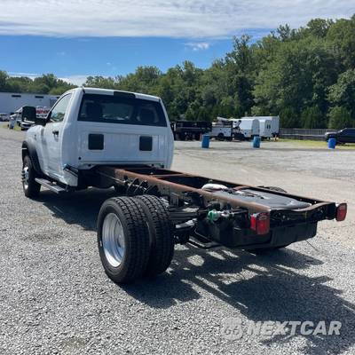 2024 Ram 5500 Cab Chassis Tradesman Regular Cab DRW - zdjęcie 3 z 11 - miniatura