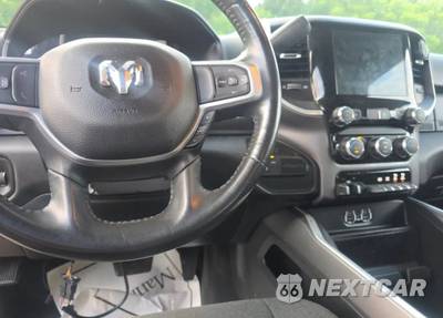 2023 Ram 3500 Big Horn Crew Cab Long Bed DRW - zdjęcie 9 z 13 - miniatura